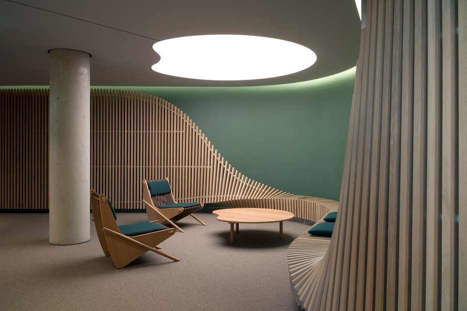 Waiting area for an office building in Hamburg
